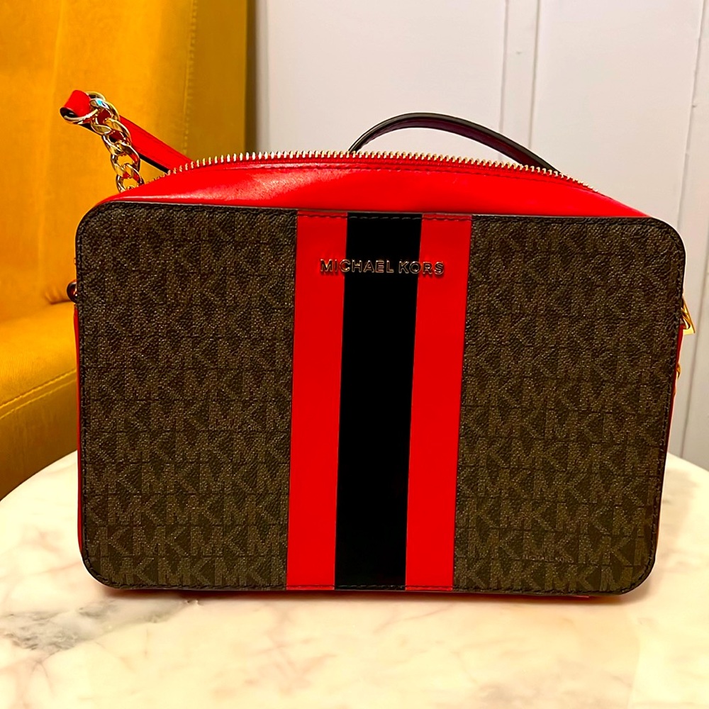 Michael Kors crossbody purse